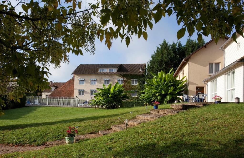 Logis Hotel Du Pont Neuf Le Veurdre Екстериор снимка