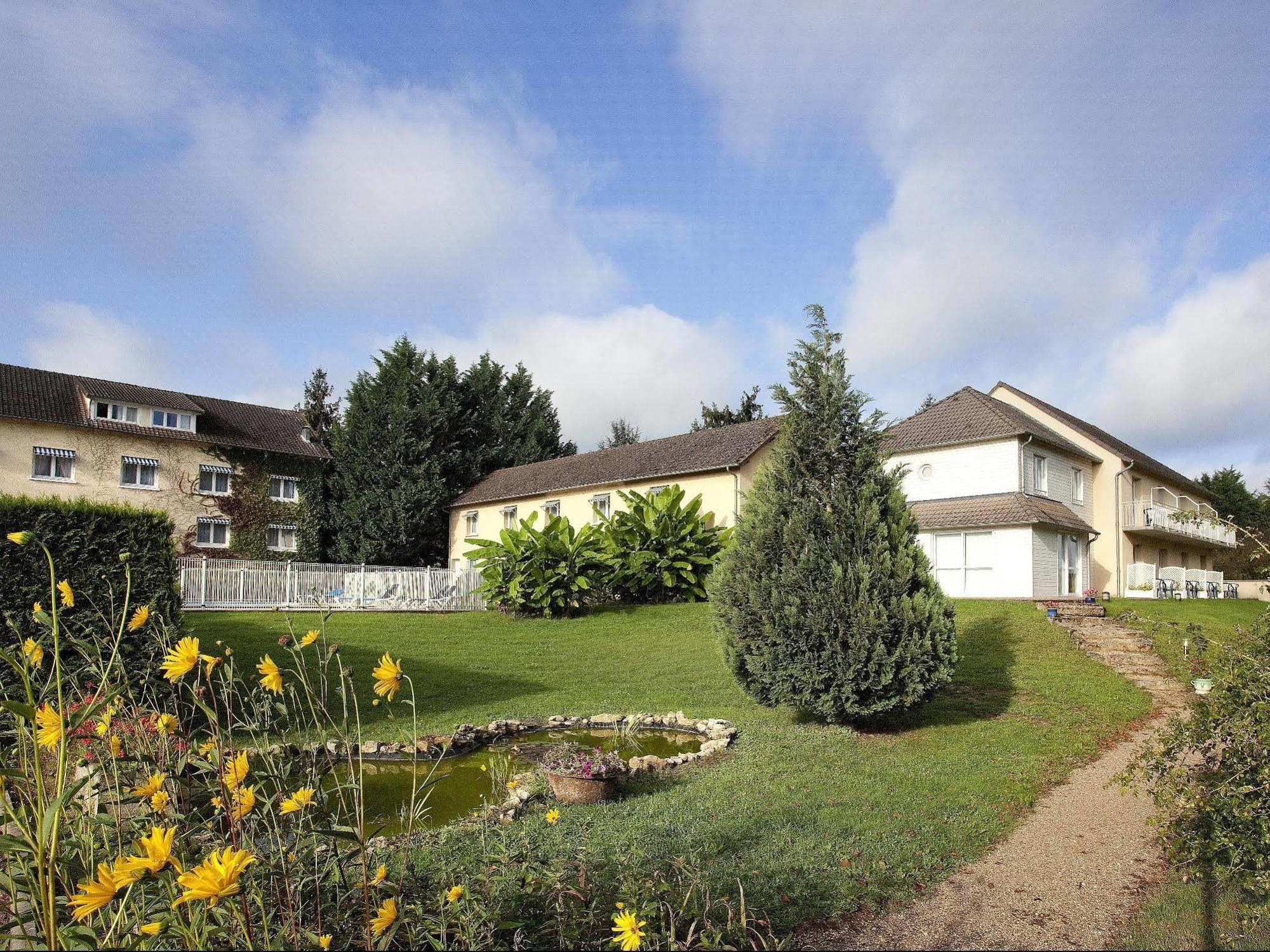 Logis Hotel Du Pont Neuf Le Veurdre Екстериор снимка